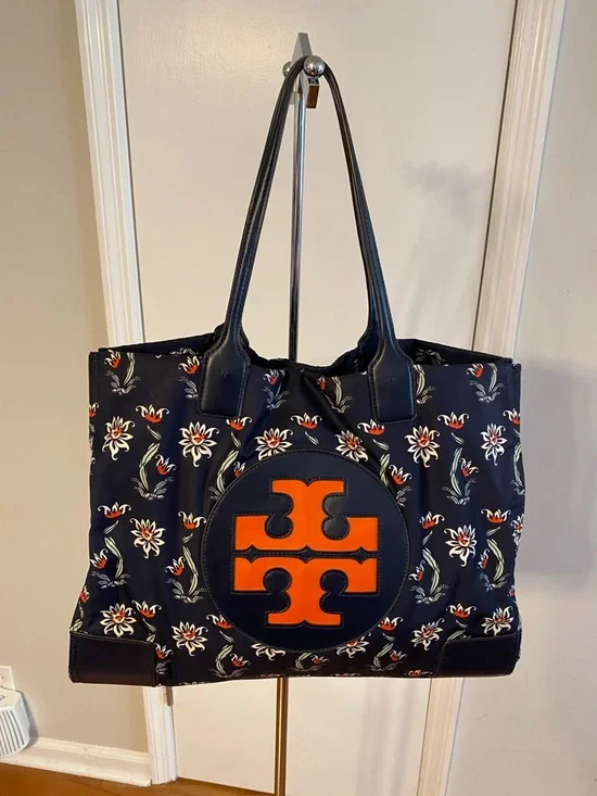 Ella Large Printed Tote - Picture 5 of 14